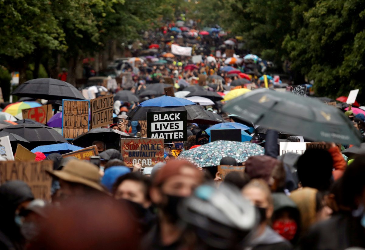 r Washington'da ırkçılık karşıtı sessiz protesto