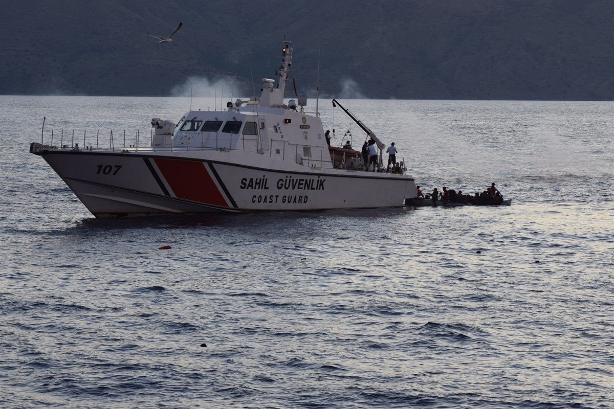 i Çanakkale'de ölüme terkedilen 93 göçmen kurtarıldı