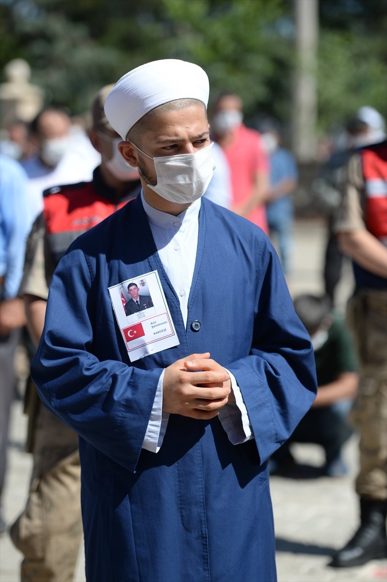 İdlib şehidinin cenaze töreninde PKK'ya lanet yağdırıldı