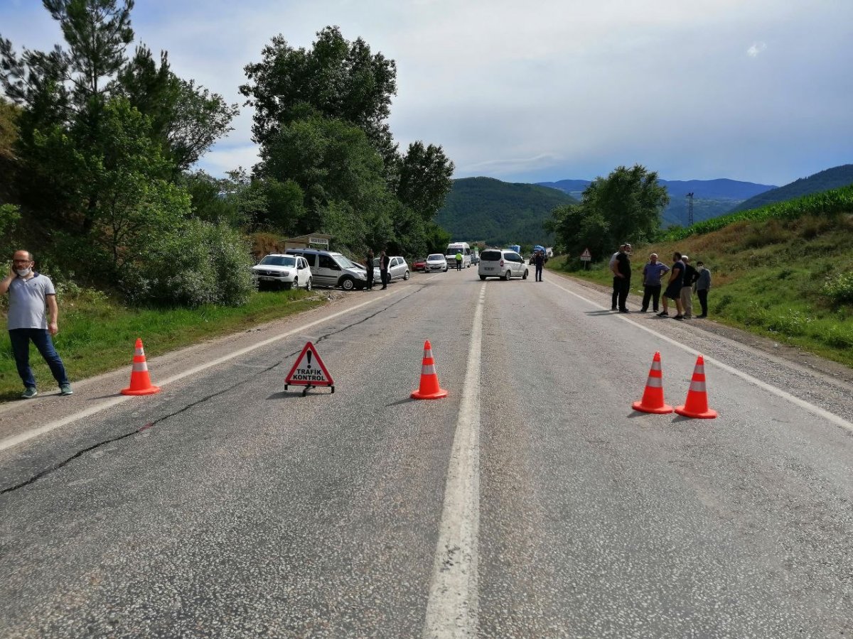 Tokat'ta LPG yüklü tır ile minibüs çarpıştı: 6 yaralı
