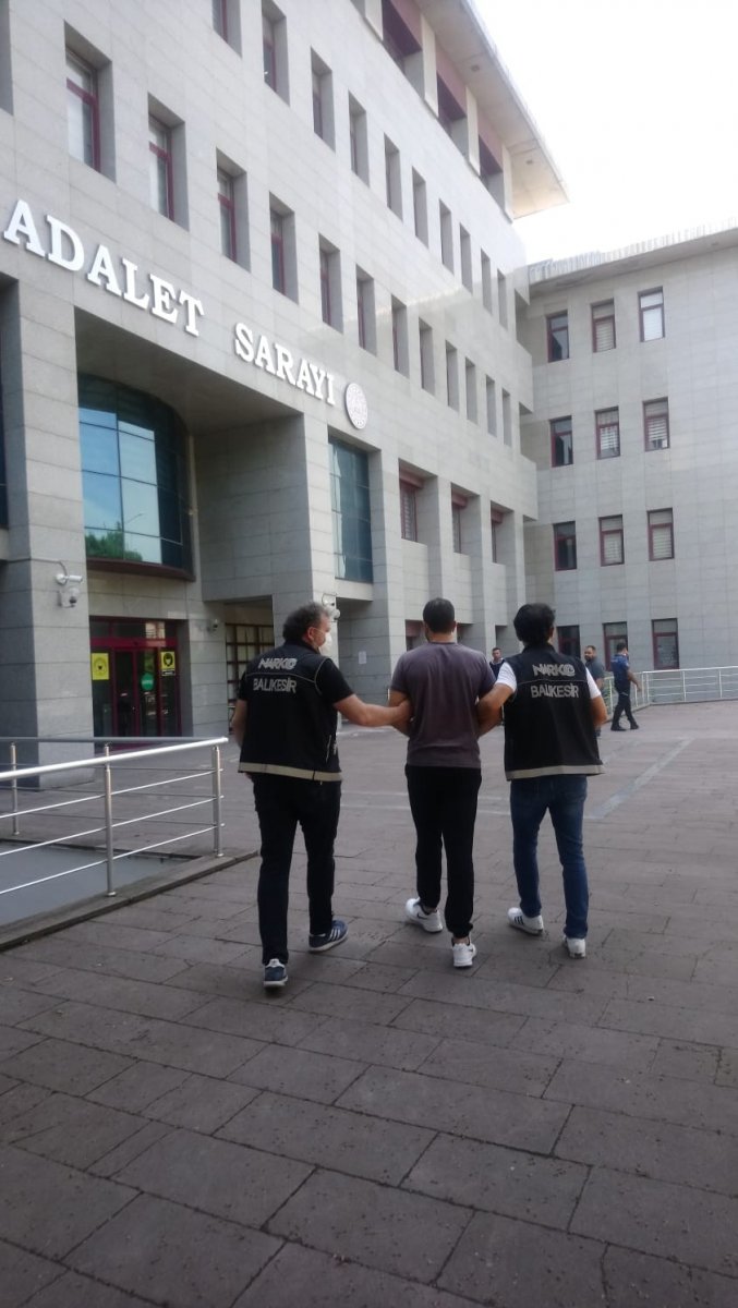 Balıkesir'de 1 milyon değerinde uyuşturucu operasyonu