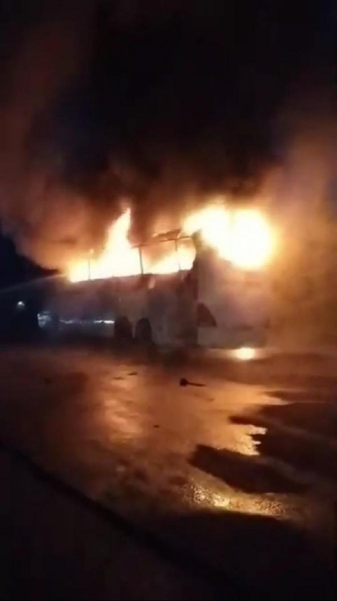 d Zonguldak'ta yolcu otobüsü yandı
