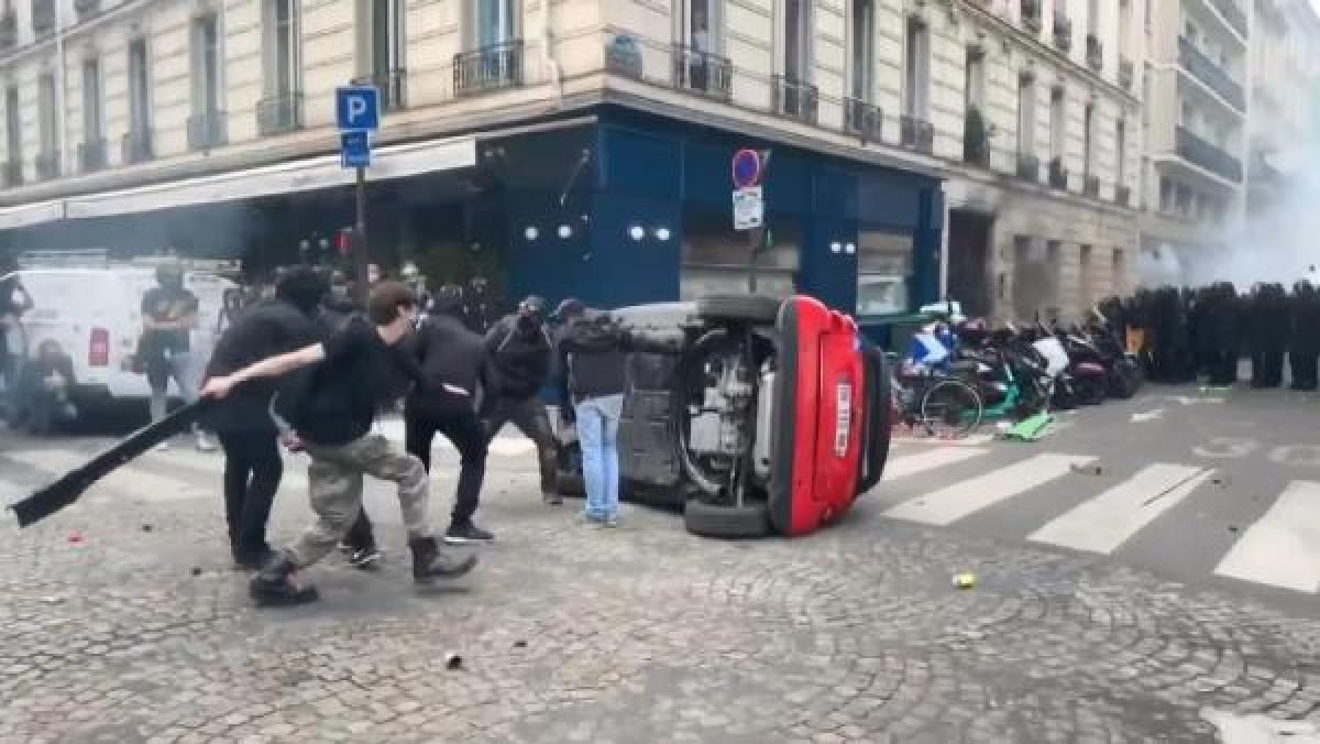 dha Fransa'da sağlıkçıların protestosuna polis müdahalesi