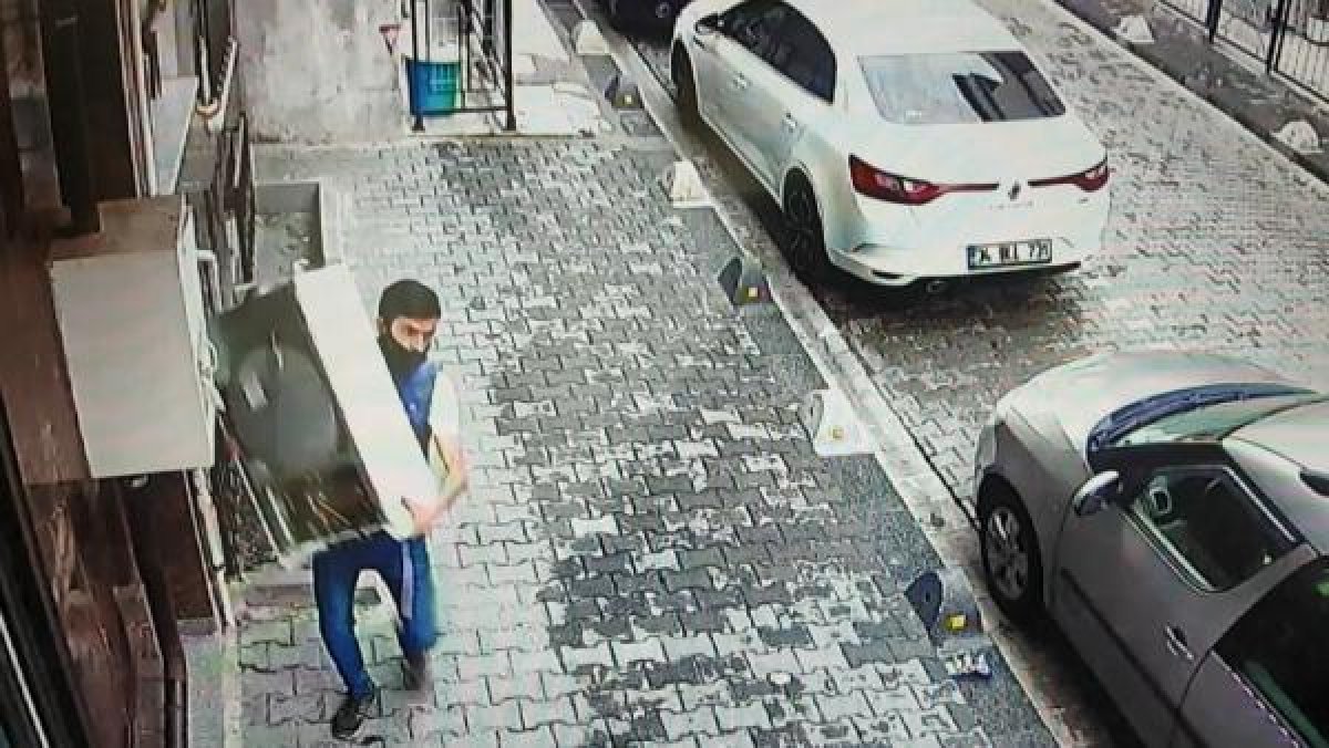 Esenyurt'ta iki aşamalı kombi hırsızlığı