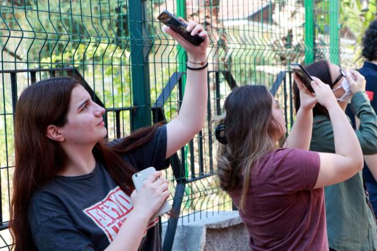 d Adana'da intihar girişimi sırasında canlı yayın yapıldı
