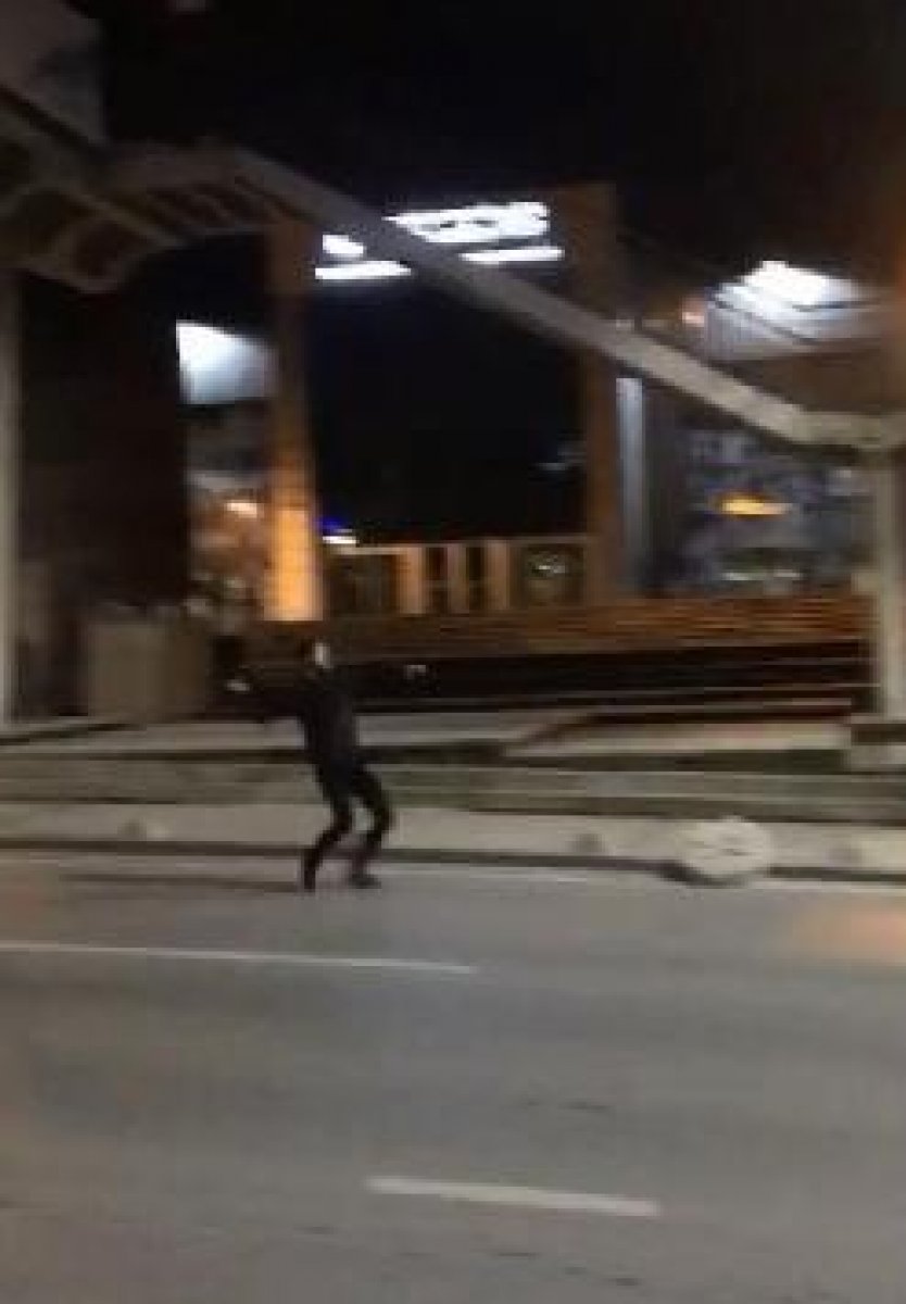 d Sultangazi'de iki grup arasında kavga