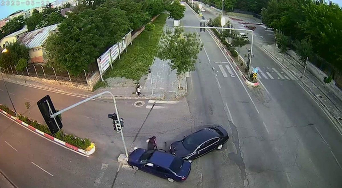 i Siirt'te anne ve kızını ölümden, trafik kazası kurtardı