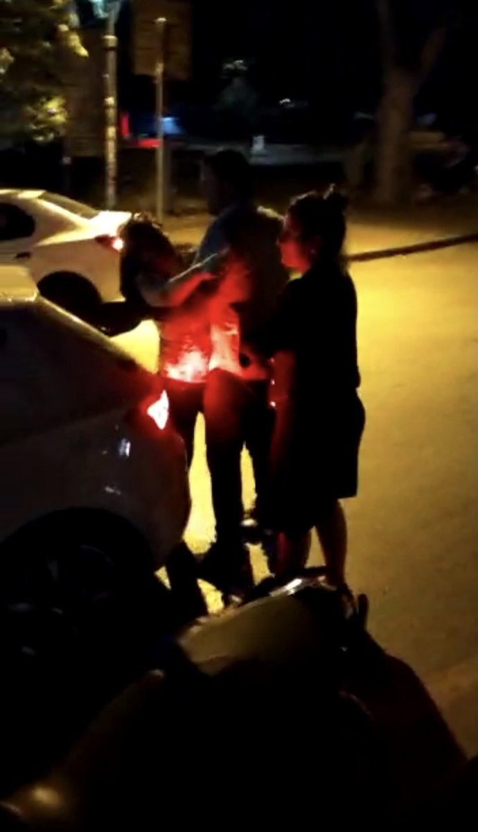 i İstanbul'da kazaya karışan kadın hakim, gençlere saldırdı