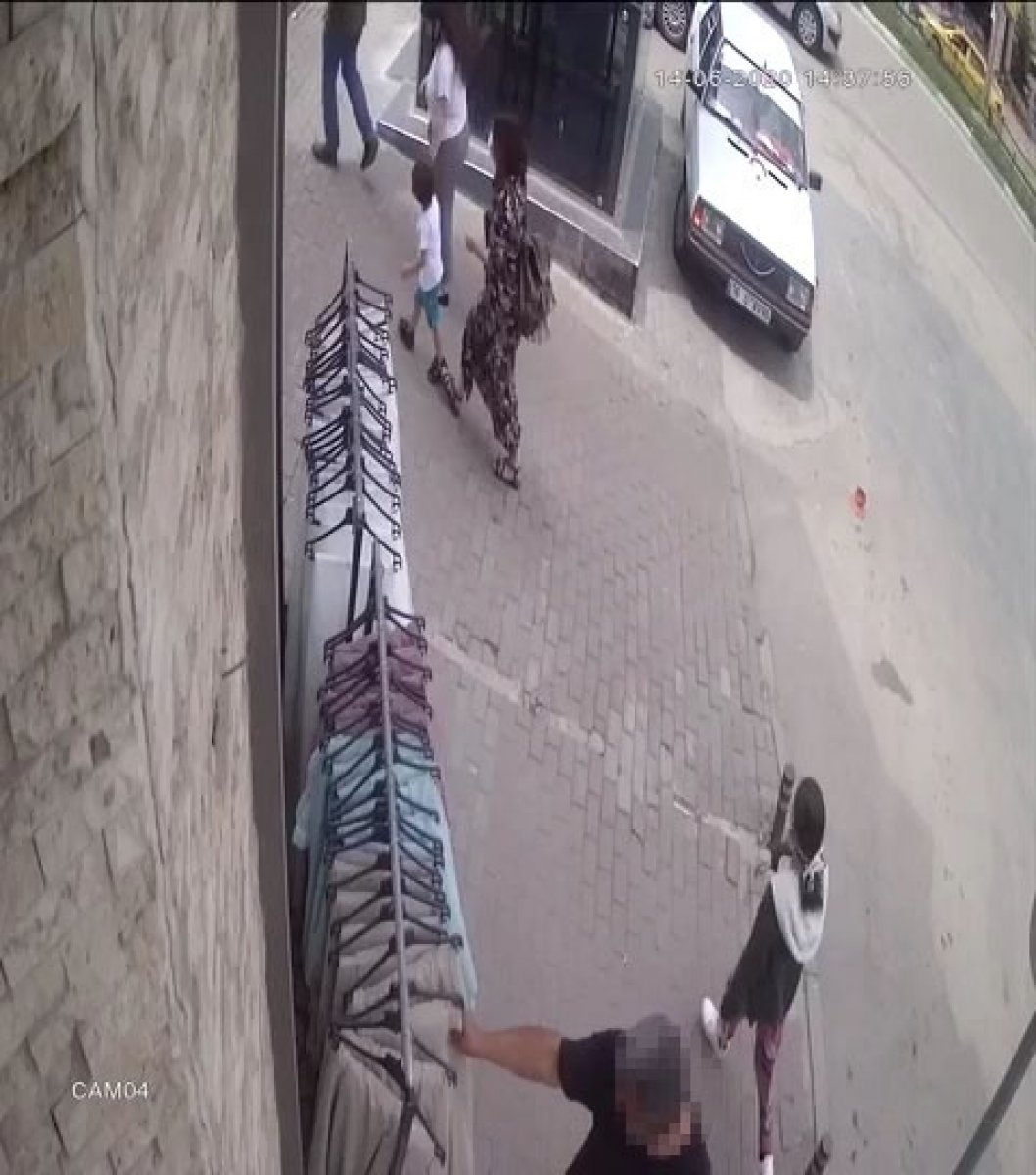 i Bursa'da perde çalan hırsızlar kameraya yansıdı