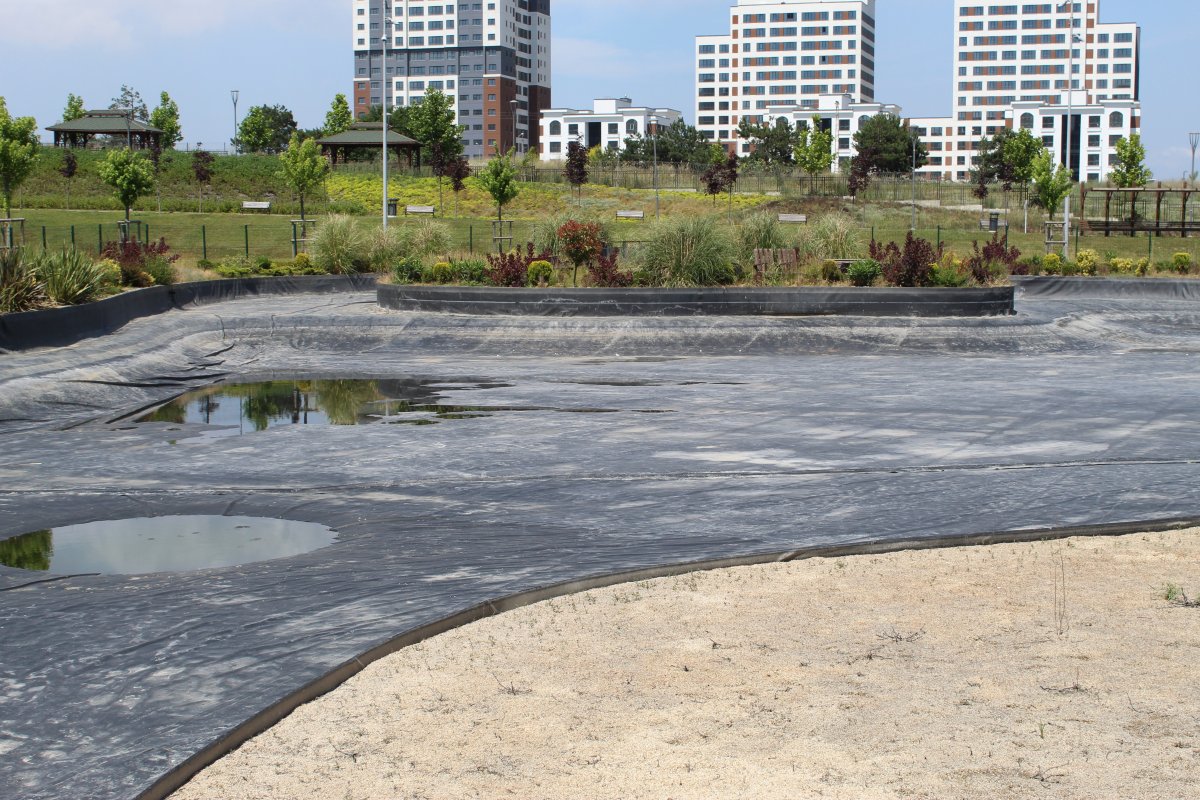 İBB'nin Hoşdere Millet Bahçesi boş ve atıl durumda