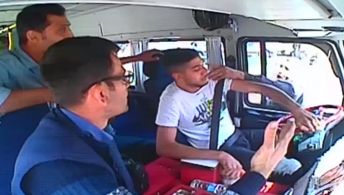 Mersin'de minibüsçülerin yolcu kavgası