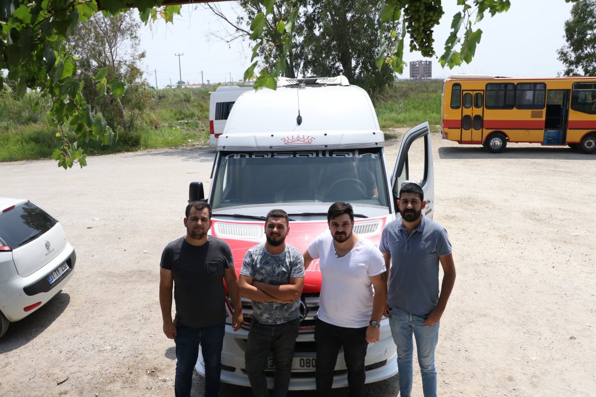 Mersin'de minibüsçülerin yolcu kavgası