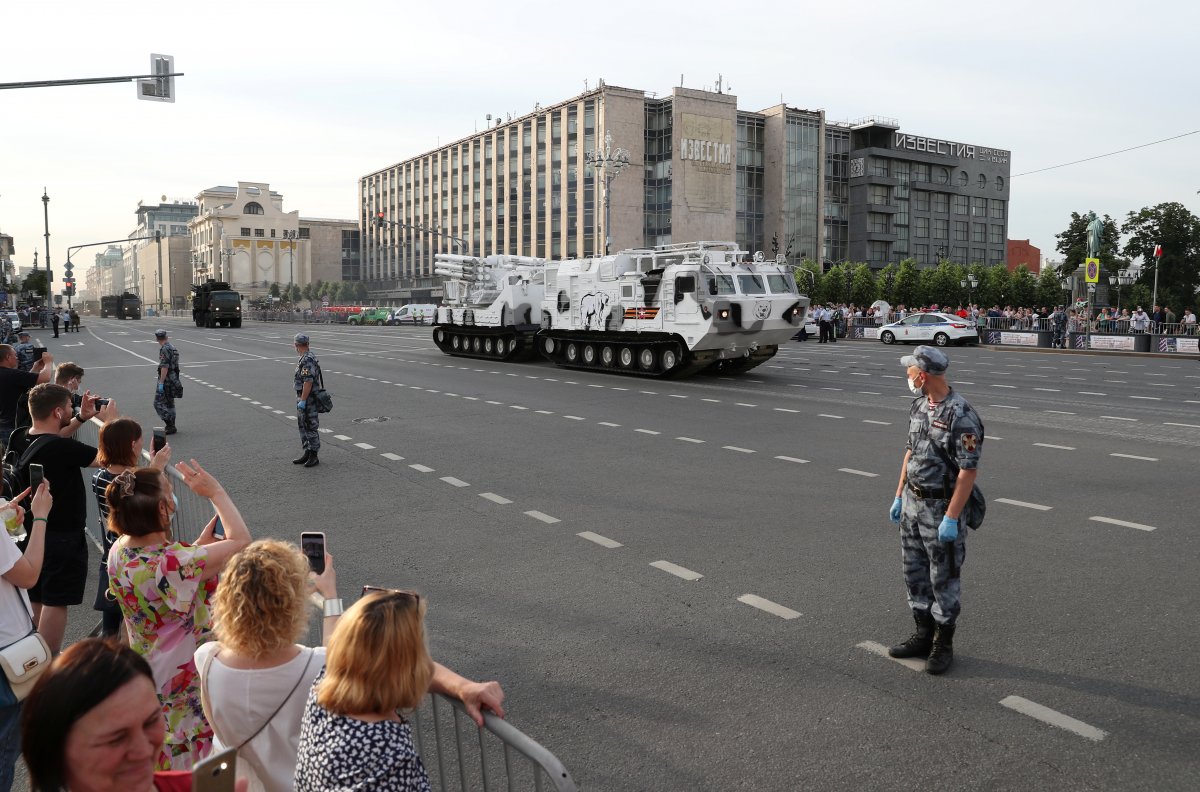 r Moskova'da askeri geçit provası