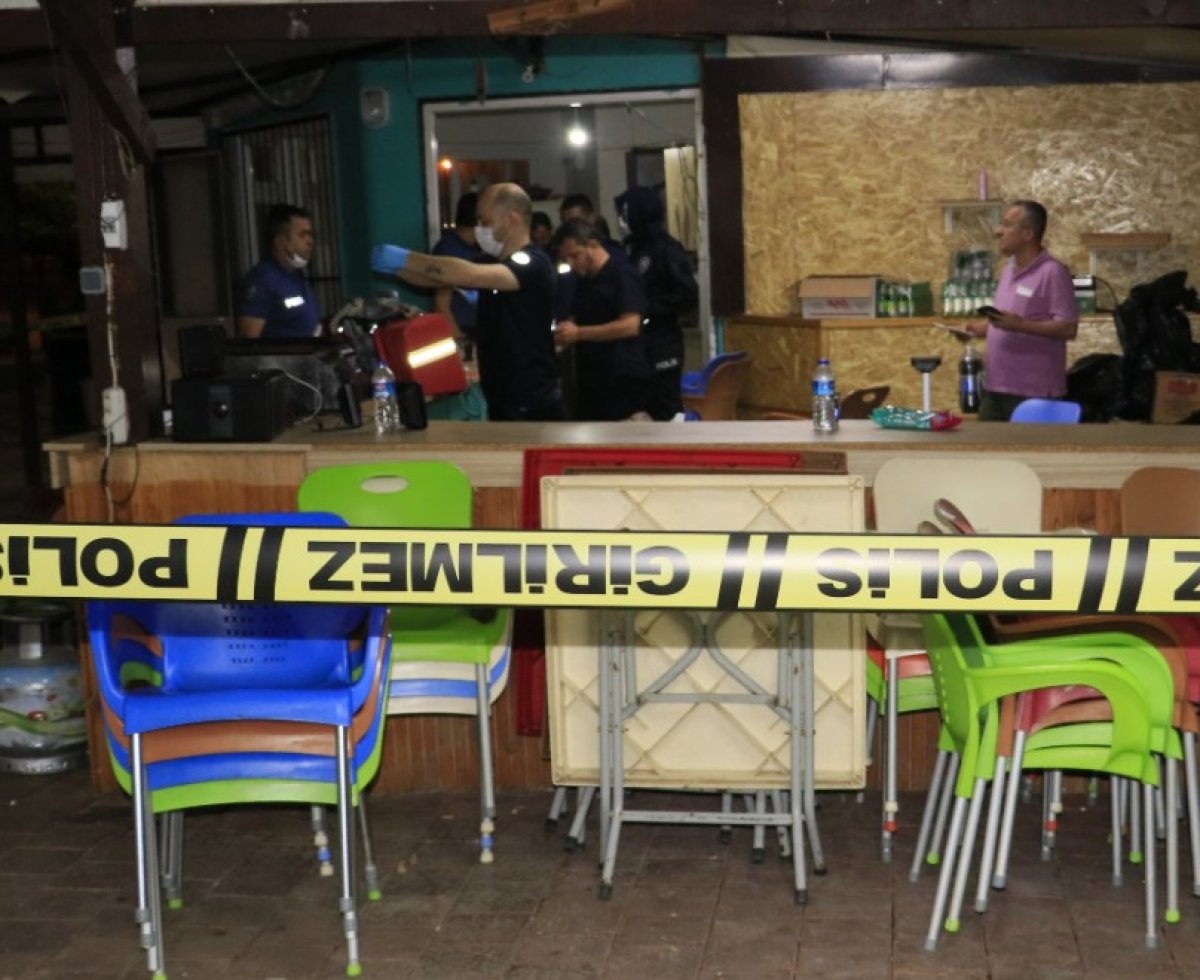 i Adana'da tabanca ile yapılan şaka ölümle bitti