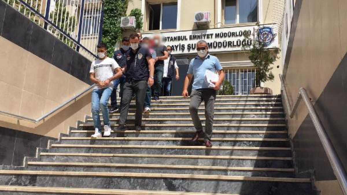 d Tuzla'da 500 lira için arkadaşını öldürdü