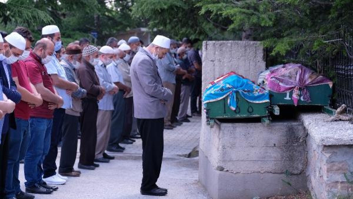 d Konya'da hafriyat kamyonunun çarptığı anne ve kızı öldü