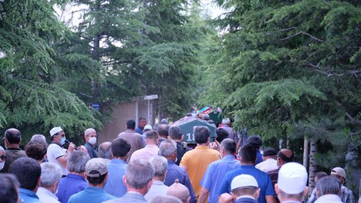 d Konya'da hafriyat kamyonunun çarptığı anne ve kızı öldü