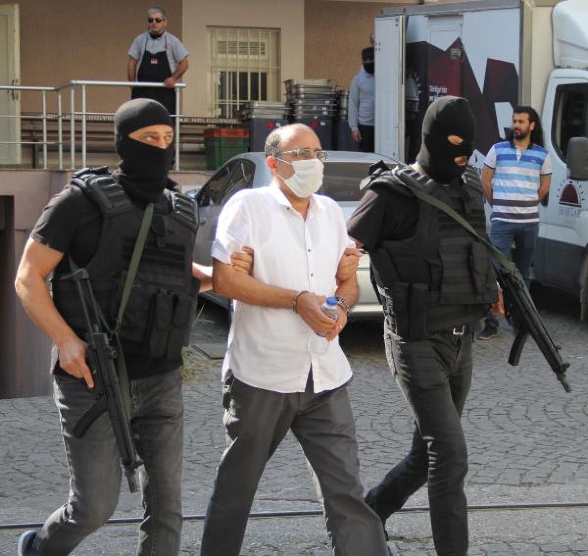 d Kırmızı bültenle aranan DHKP/C'li terörist tutuklandı