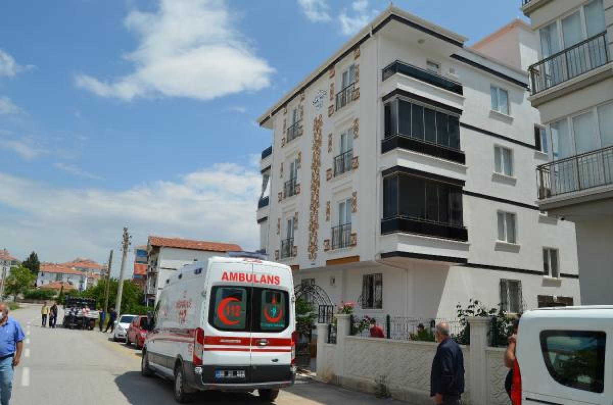 d Aksaray'da dini nikahlı eşini öldürdü