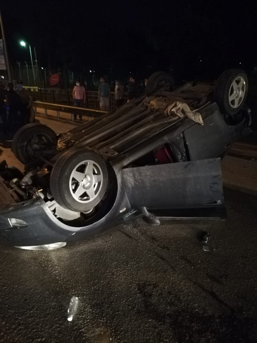 i Bursa'da kontrolden çıkan araç takla attı: 2 yaralı