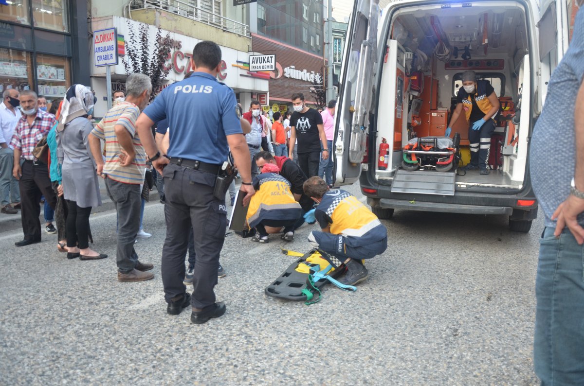 i Ordu'da yolun karşısına geçmeye çalışan yayaya çarptı