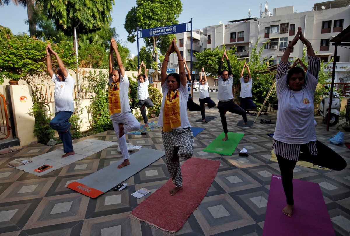 r Dünya genelinde Yoga Günü kutlamaları