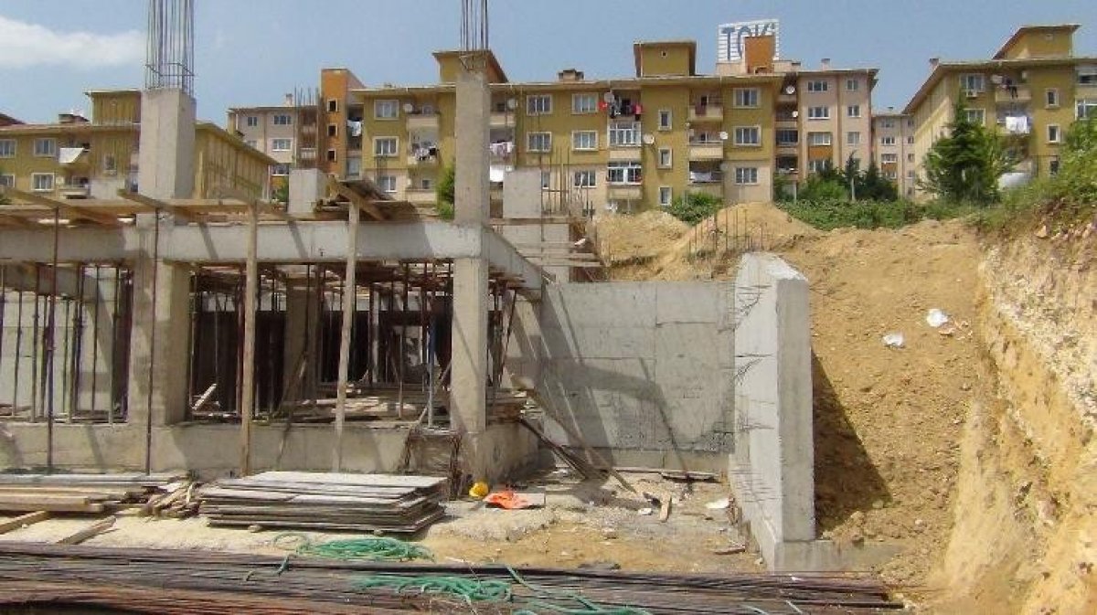 i Bursa'da beton zemine düşen işçi hayatını kaybetti