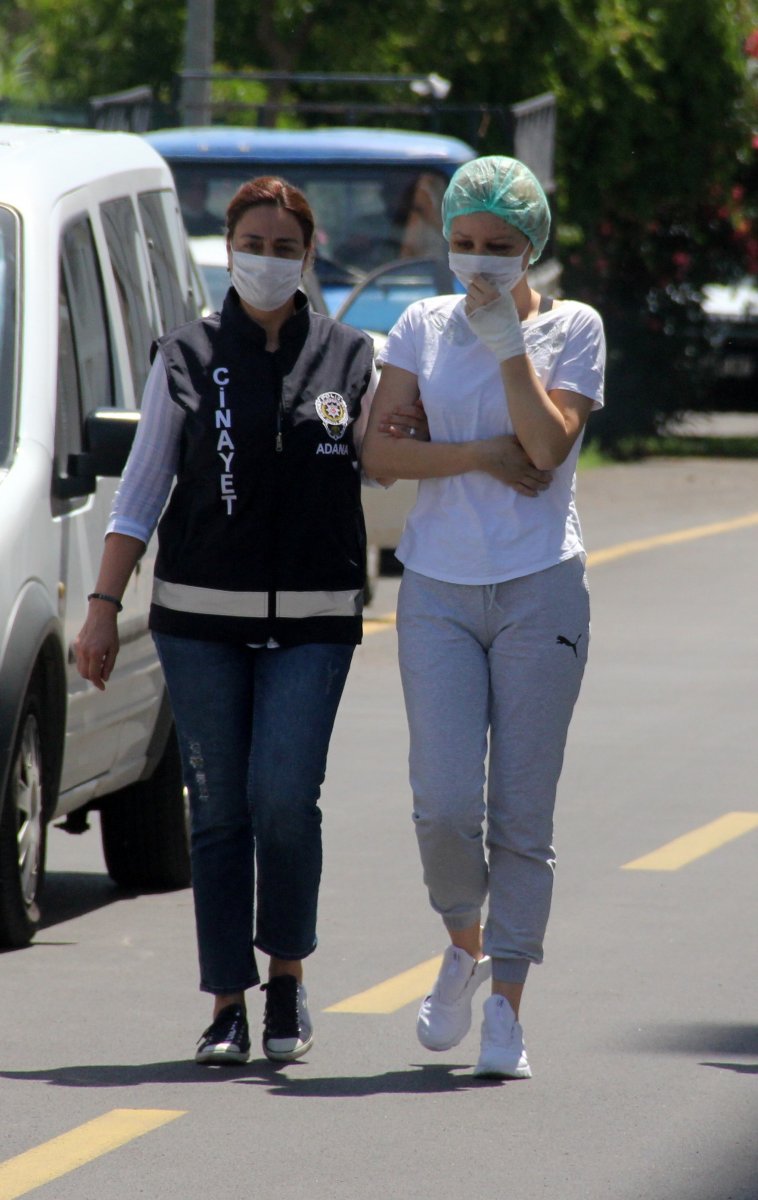 Adana'da adam boşanacağı eşini öldürecekken kendi öldü