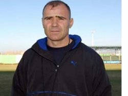 Hayrettin Demirbaş direklerle güreşen adam