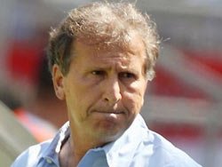 Fenerbahçe'nin eski hocası Zico kovuldu