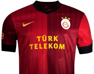 Galatasaray'ın yeni forma sponsoru hangisi olacak