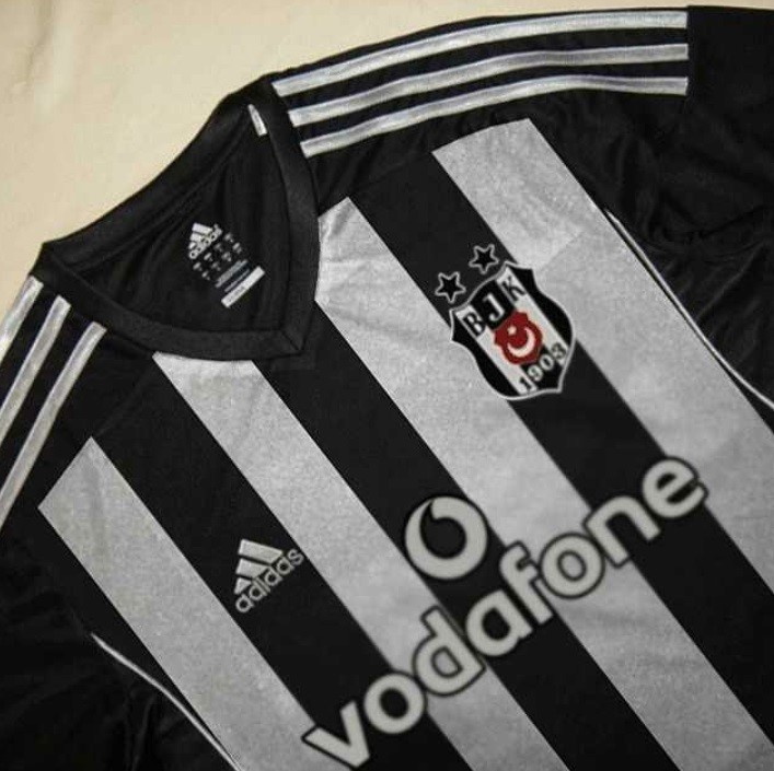 Beşiktaş'ın yeni forması ortaya çıktı