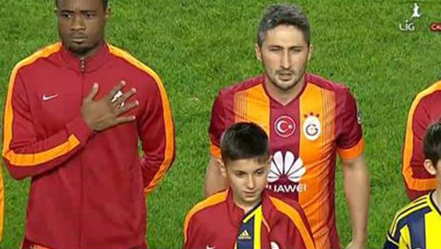 Sabri Sarıoğlu ile Volkan Demirel tokalaşmadı