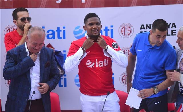 Eto'o Antalyaspor'a imza attı