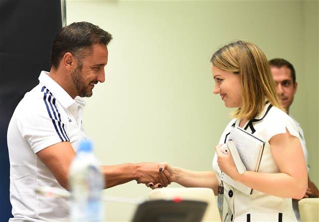 Pereira'dan Ukraynalı tercümana iltifatlar