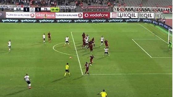 Quaresma önce gol attı sonra oyundan atıldı