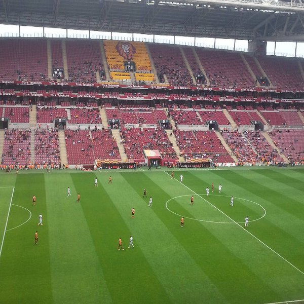 Sabri Sarıoğlu kaptanlığı kabul etmedi