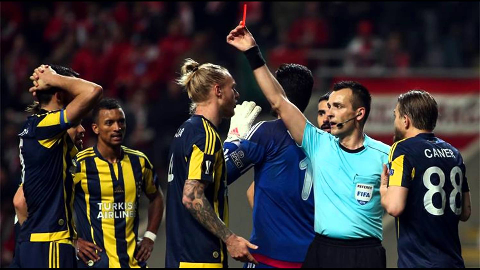 UEFA'dan İvan Bebek'e büyük ceza geldi