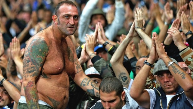 Napoli taraftarına zorunlu şehir turu yaptırılacak