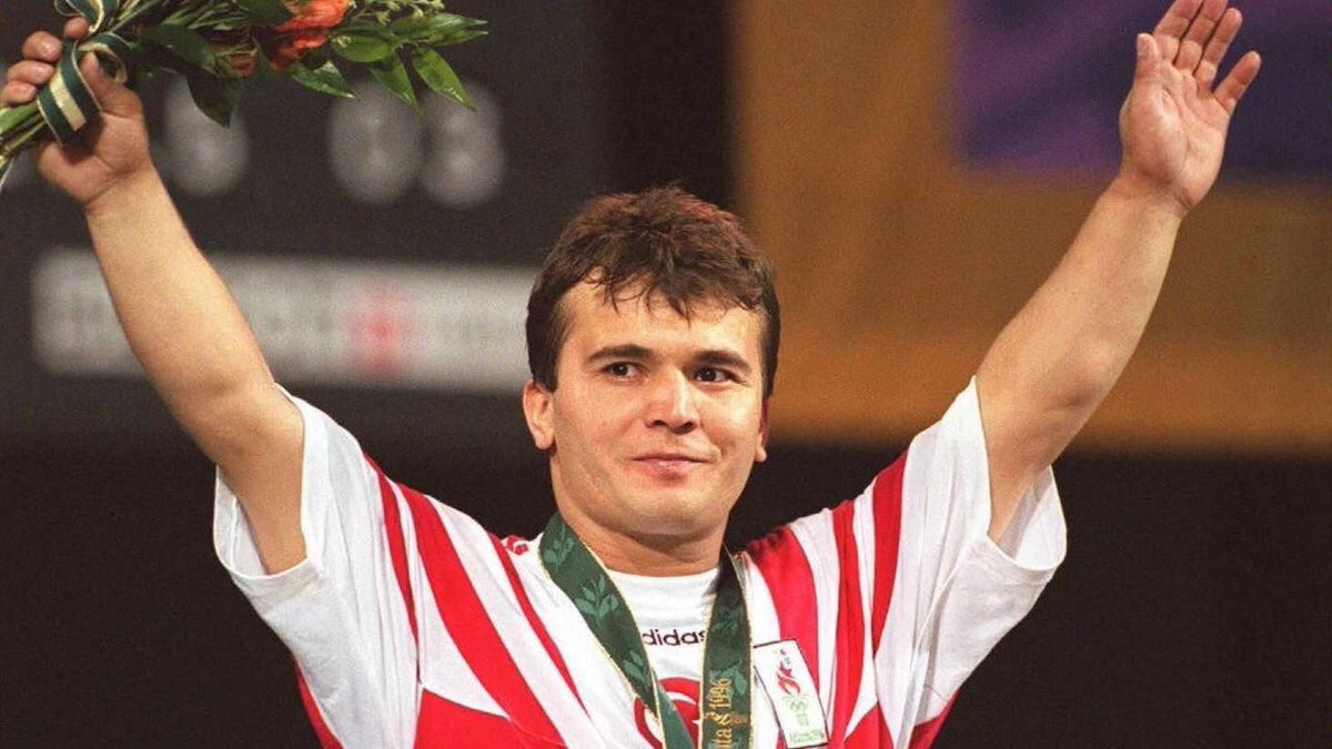 Naim Süleymanoğlu'nun rekoru 29 yıldır kırılamıyor