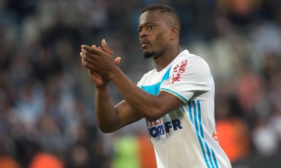 Evra Galatasaray taraftarına teşekkür etti