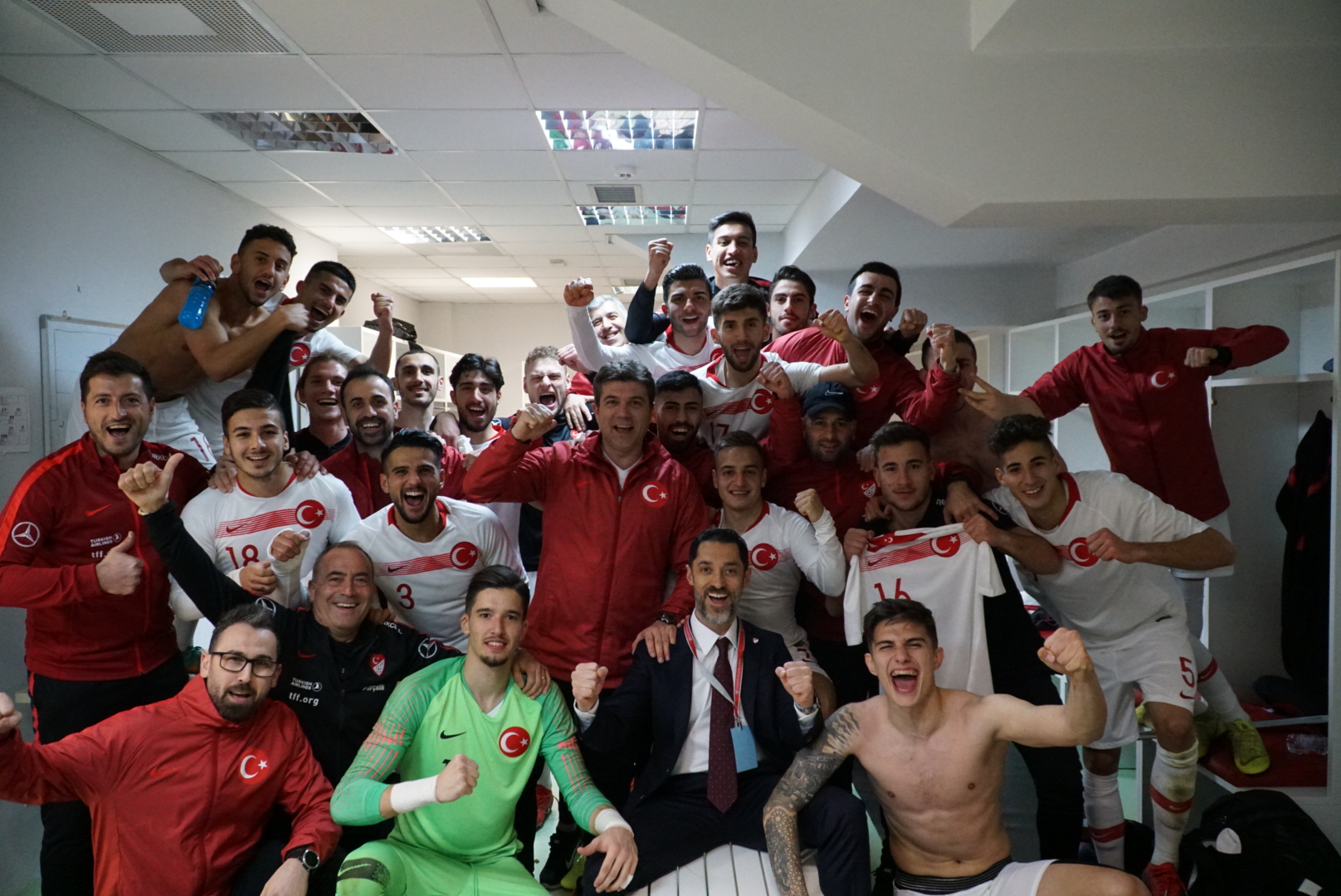 Ümit Milliler de Arnavutluk'u yendi