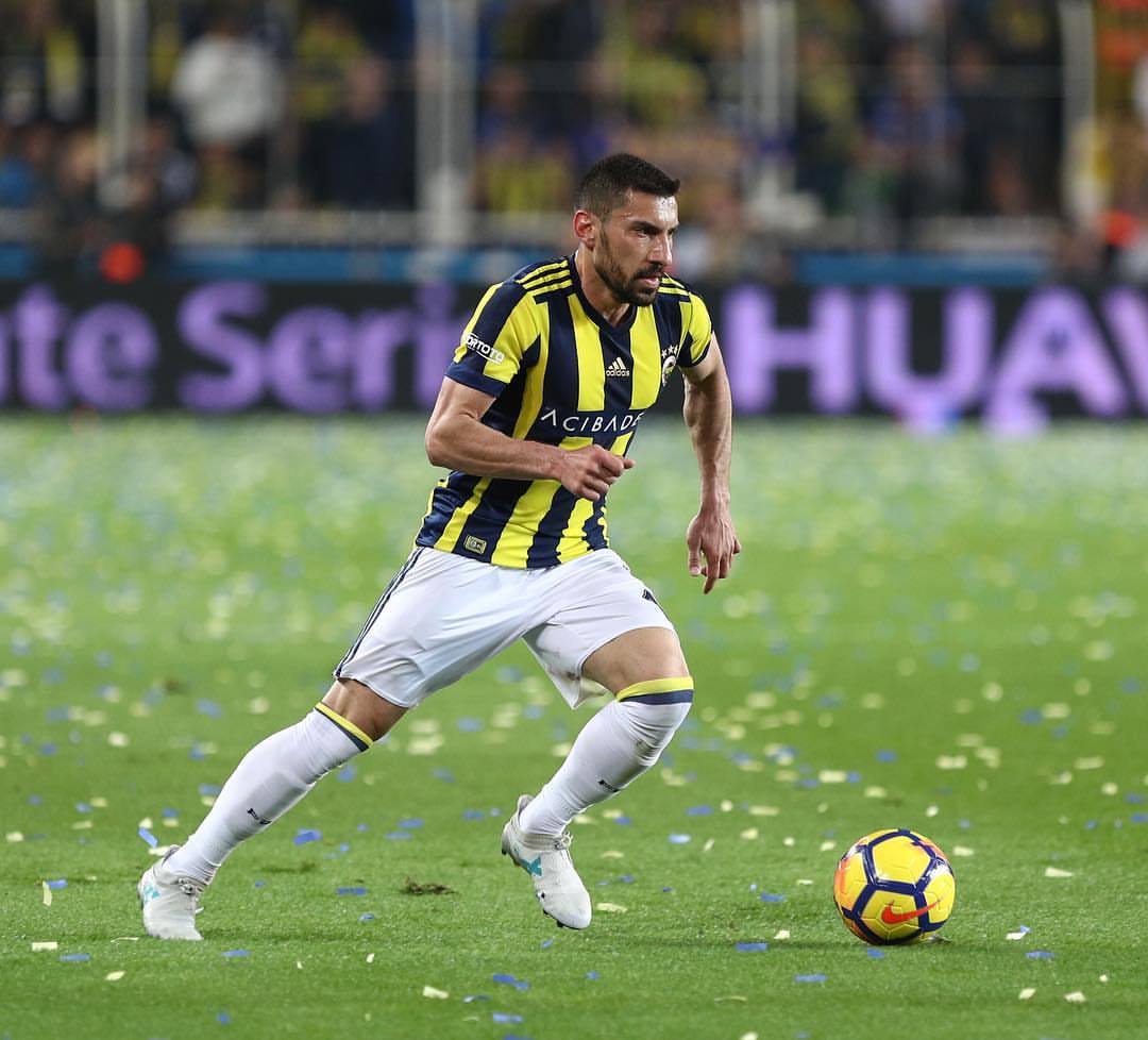 Şener, Galatasaray'a imza atıyor
