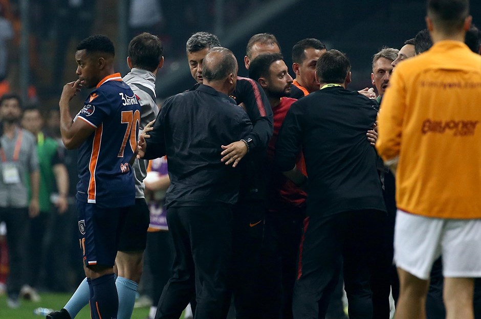 a Başakşehir, Terim'in ismini kaldırmak için harekete geçti