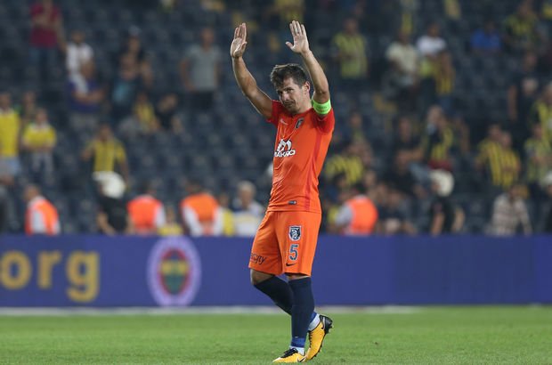 Emre Belözoğlu Fenerbahçe'ye dönüyor