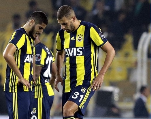 Slimani ile Benzia ayrılıyor