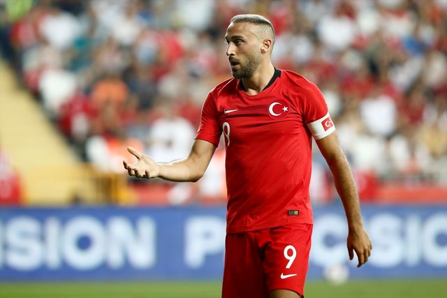 Cenk Tosun 1 ay sahalardan uzak kalacak