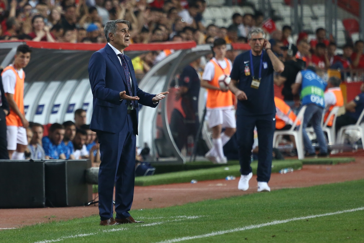 a Şenol Güneş: Oyuncularım olumlu ama yeterli değil