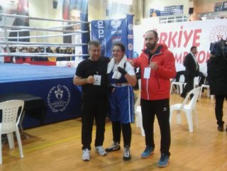 Milli boksör Ece Asude Ediz, Avrupa şampiyonu oldu