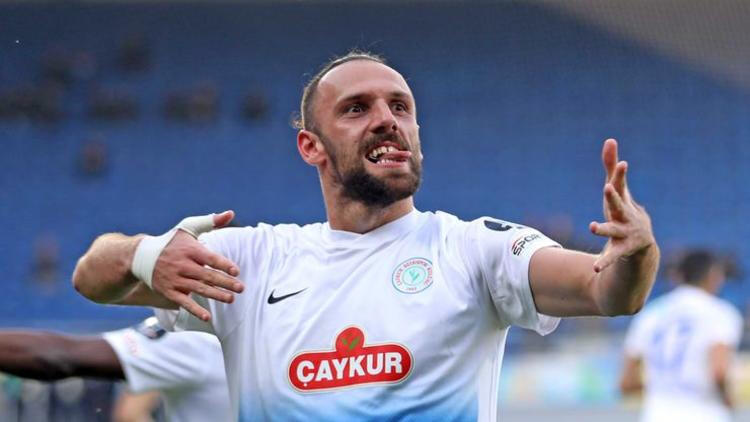 Fenerbahçe Vedat Muriç transferinde araya girdi